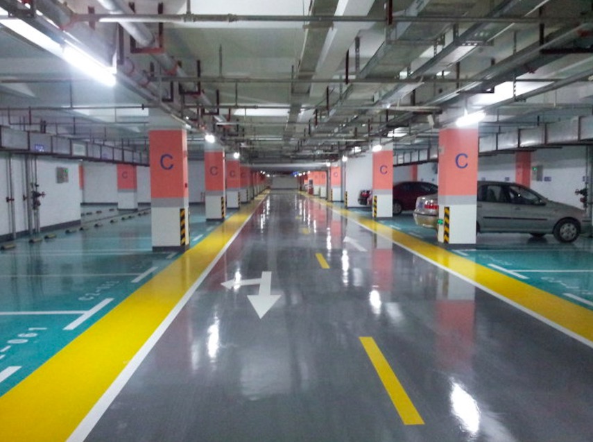 停車場(chǎng)洗地機(jī)如何選購(gòu)，22年洗地機(jī)行業(yè)經(jīng)理人告訴你